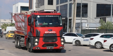 Otel ekipmanlarının satıldığı iş yerinin deposunda yangın paniği