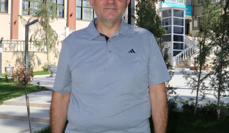 AK Parti’li Korkmaz, rektörlüğünü yaptığı üniversitenin öğrencisi oldu (2)