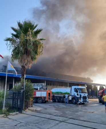 Antalya’da soğuk hava deposu ve imalathanede yangın