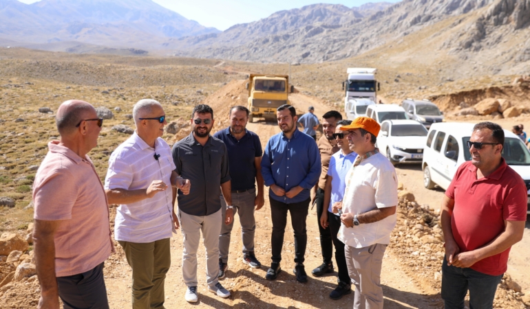 Okurcalar Yaylası yolunda çalışma