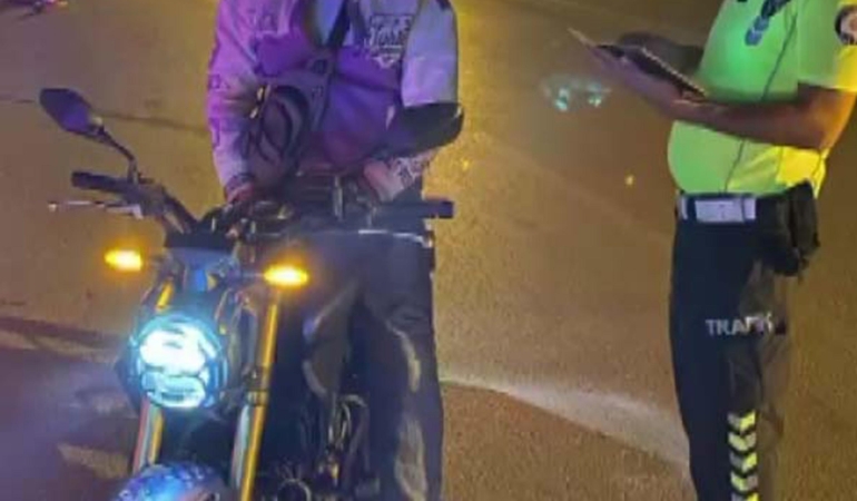 Afyonkarahisar’da 58 sürücüye 329 bin lira ceza