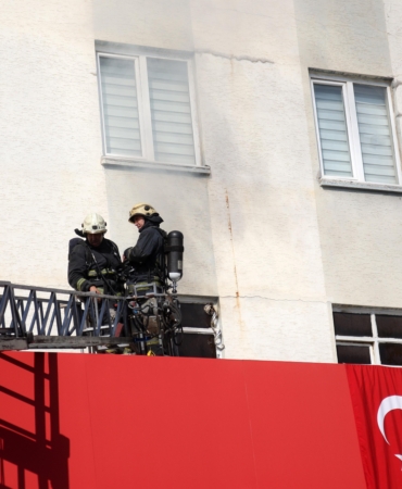 Tekstil atölyesinde korkutan yangın