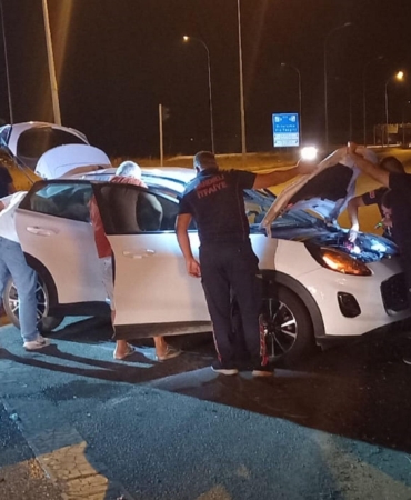 İki otomobilin çarpıştığı kazada 4 kişi yaralandı