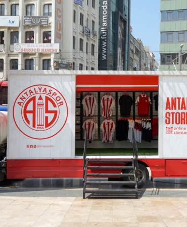 Antalyaspor Store Karavanı Yenilenen Yüzüyle Hizmete Başladı