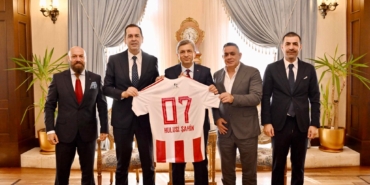 ANTALYASPOR’A VALİ DESTEĞİ