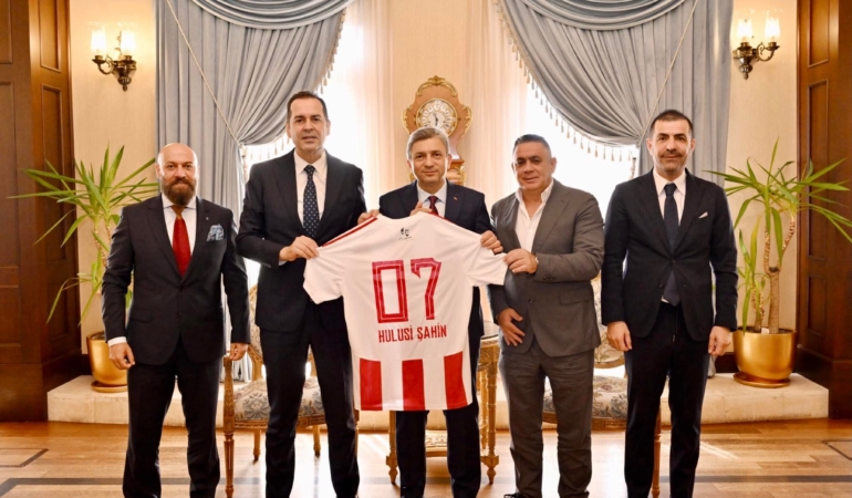 ANTALYASPOR’A VALİ DESTEĞİ