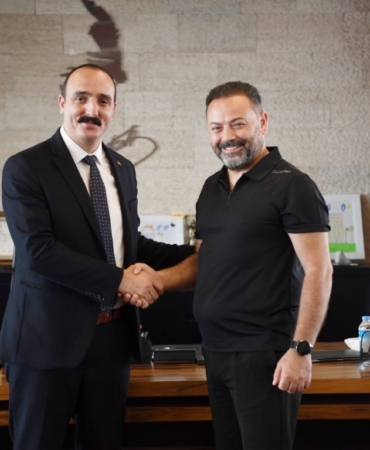 Konyaaltı’na İki Yeni Türkü Armağan Edildi!