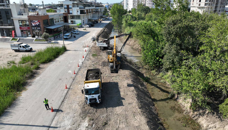 Antalya’da Taşkın Riskine Karşı Temizlik Seferberliği