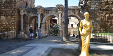 Antalya’da Venüs Heykelleri Festivale Hazırlanıyor