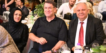 Genç Çiftin Düğününe Esnaf Destek Yağmuru!