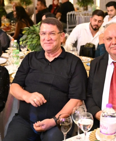 Genç Çiftin Düğününe Esnaf Destek Yağmuru!