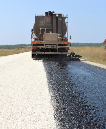 Manavgat’ta grup yolları asfaltlanıyor