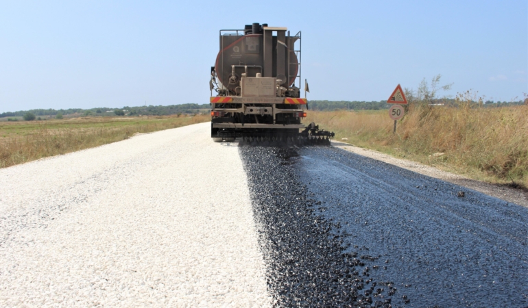 Manavgat’ta grup yolları asfaltlanıyor