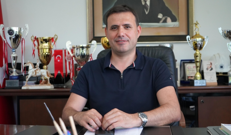 İlan sitelerinde şantiye şefliği imzası satılıyor