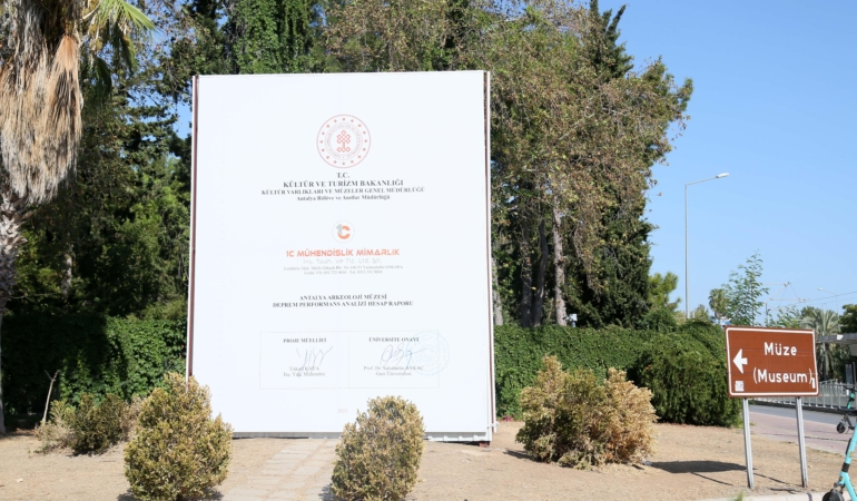 Müzede deprem raporu tartışması