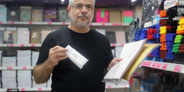 ‘Zincir marketlerde solvent içerikli kırtasiye ürünleri satılıyor’