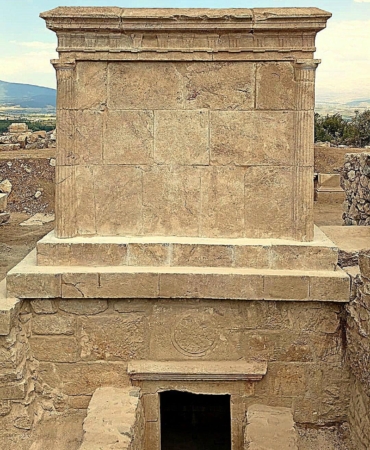 Kibyra’daki anıt mezar ayağa kaldırıldı