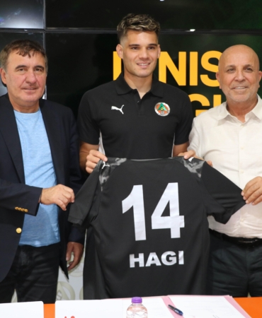 Alanyaspor, Ianis Hagi ile 2 yıllık sözleşme imzaladı
