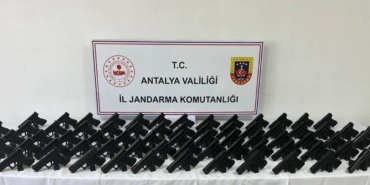 Kepez’de kaçak silah operasyonu: 72 tabanca ele geçirildi