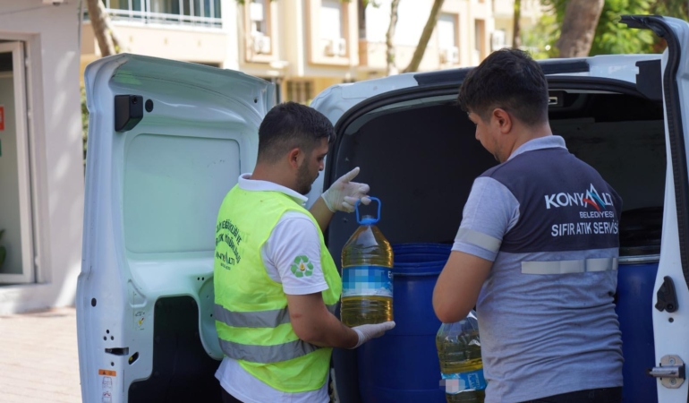 Konyaaltı’nda atık yağlar geri dönüştürülüyor