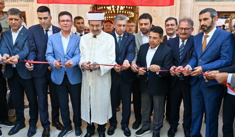 Ömer Paşa Camii yeniden ibadete açıldı