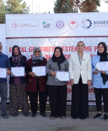 Çobanlara yaşam çadırı ve güneş paneli dağıtıldı