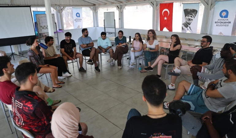 Büyükşehir Belediyesi, Doğu-Batı Kampı ile gençleri buluşturdu