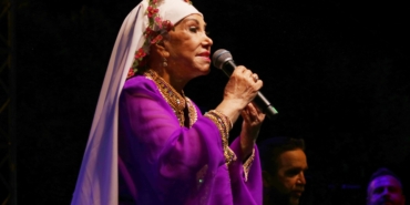 Bedia Akartürk, 40 yıl sonra aynı sahnede