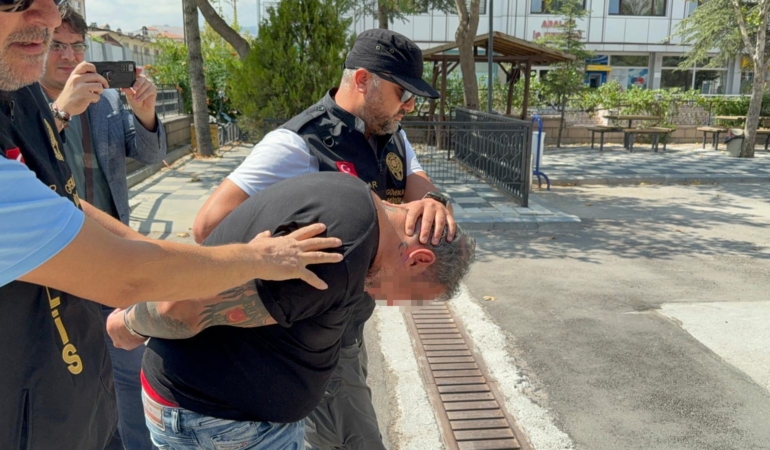 Valiye hakaret ettiği belirtilen şüpheli gözaltında