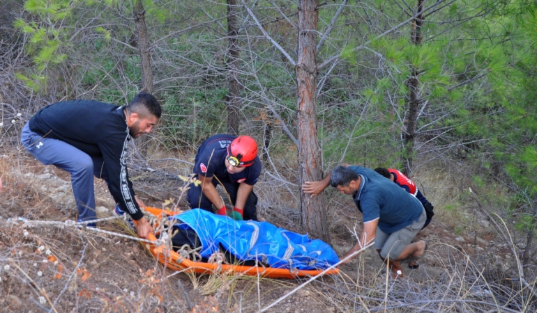 60 metrelik uçuruma yuvarlanan otomobildeki Muhammet, hayatını kaybetti