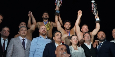 Elmalı’da başpehlivan Enes Doğan