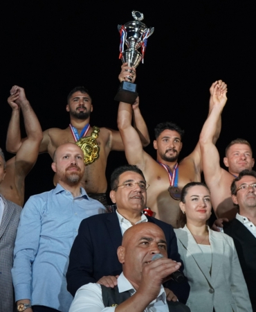 Elmalı’da başpehlivan Enes Doğan