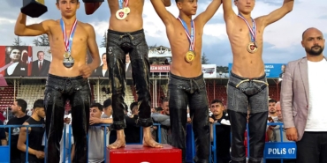 Manavgat Belediyesi güreşçisinden Elmalı’da şampiyonluk