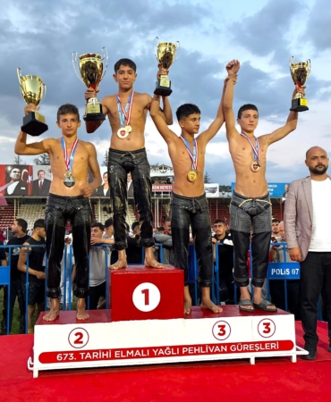 Manavgat Belediyesi güreşçisinden Elmalı’da şampiyonluk