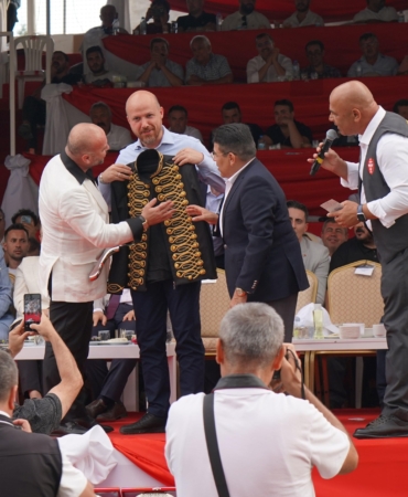 Kırkpınar ağasından, Bilal Erdoğan’a özel dikim ceket