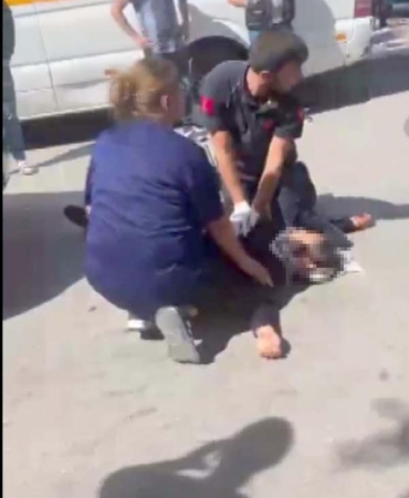 Eşi, kayınvalidesi ve baldızını tabancayla vurup ağır yaraladı