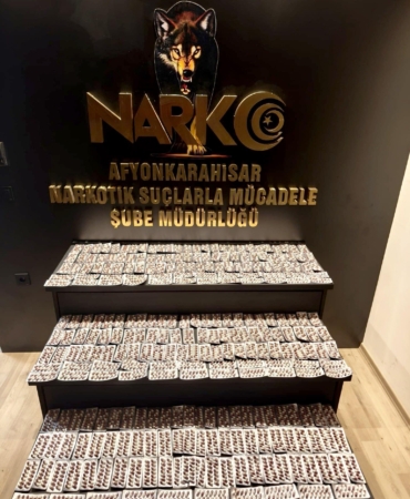 Durdurulan otomobilden uyuşturucu çıktı