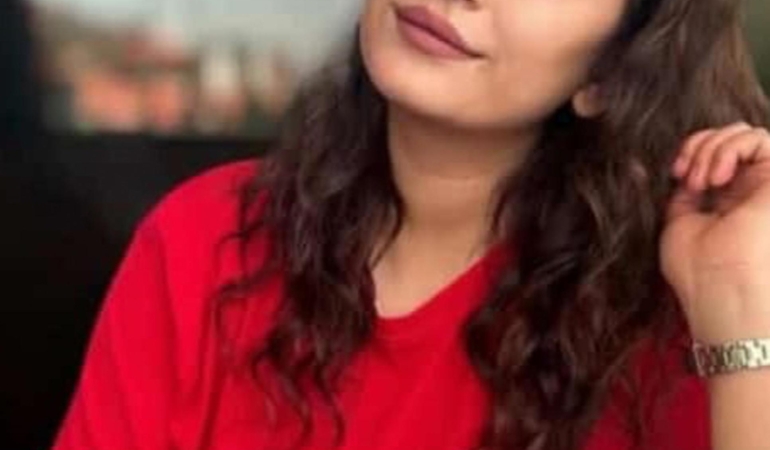 Boşanma kararının çıktığı gün eşi tarafından öldürülen Kübra ve annesi yan yana defnedildi