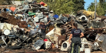 Hurda yangını büyümeden söndürüldü
