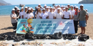 Adrasan sahilinde çevre temizliği