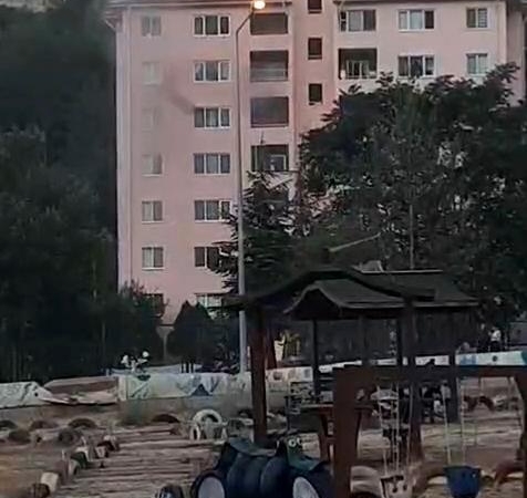 Dairedeki yangın hasara neden oldu