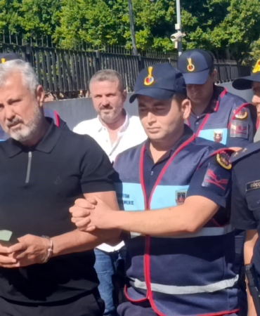 Eski Manavgat Belediye Başkanı Sözen ve kardeşi adliyede