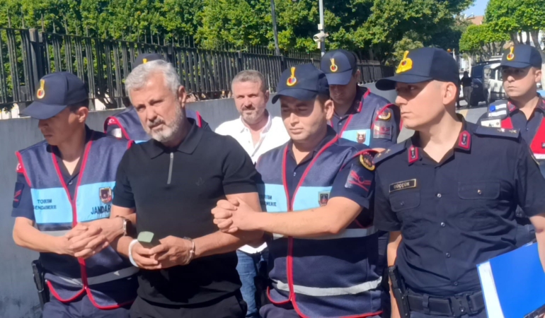 Eski Manavgat Belediye Başkanı Sözen ve kardeşi adliyede