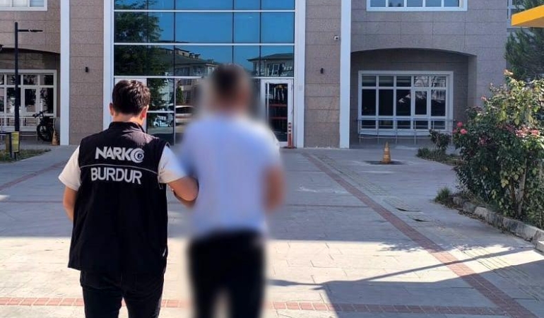 Üzerinde uyuşturucu madde bulunan şüpheli tutuklandı