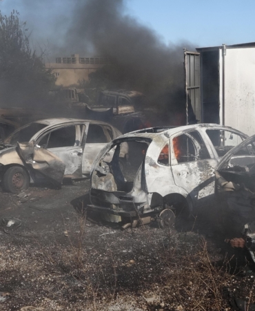 Otluk alandaki yangında atıl durumdaki 12 araç zarar gördü