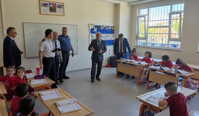 Serik’te İlköğretim Haftası töreni yapıldı