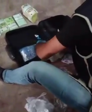 Manavgat Belediyesi’ne yönelik rüşvet soruşturmasında külçe altın, avro ve dolarlar depoda bulundu