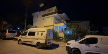 Eski eşini eşarbıyla boğdu