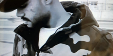 Bariyere çarpan motosikletli ağır yaralandı