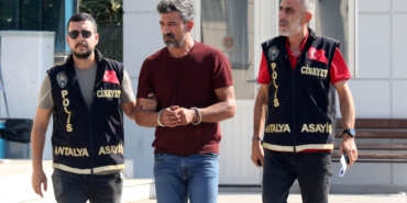 Eski eşini eşarpla boğan şüpheli: Eski konuları açtı, kendimi kaybettim (2) Eski eşini eşarpla boğan şüpheli: Eski konuları açtı, kendimi kaybettim (2)
